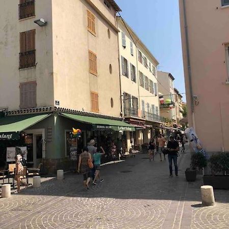 Апартаменты Old Antibes, One Bed App, In Front Of The Port! Экстерьер фото