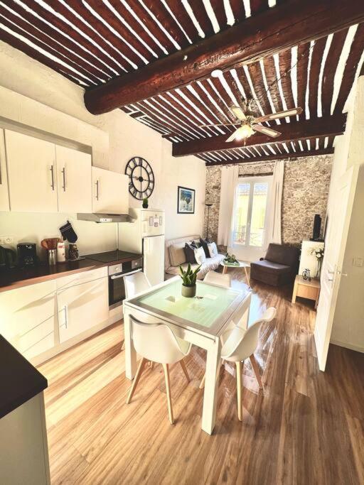 Апартаменты Old Antibes, One Bed App, In Front Of The Port! Экстерьер фото